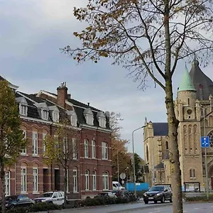 https://mansion-6.eindhoven-hotels.net